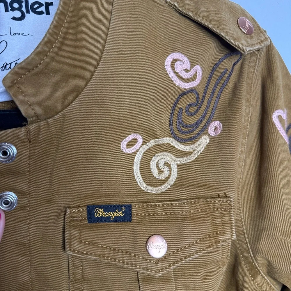 Wrangler X Lainey Wilson Embroidered Utility Jacket Brown - Medium - Picture 5 of 10